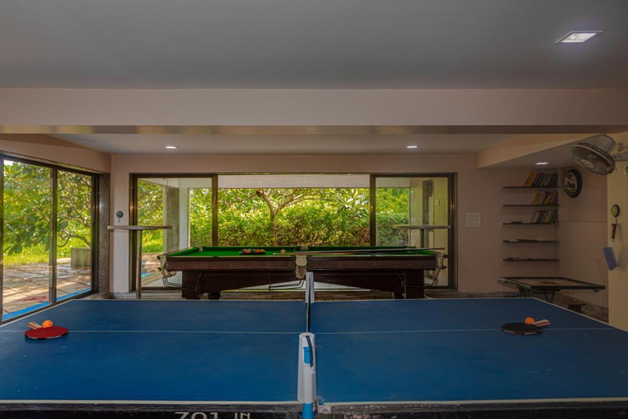 Saffronstays Aura, Alibaug - Luxury Pool Villa With A Game Room And Spacious Lawn 알리바그 외부 사진